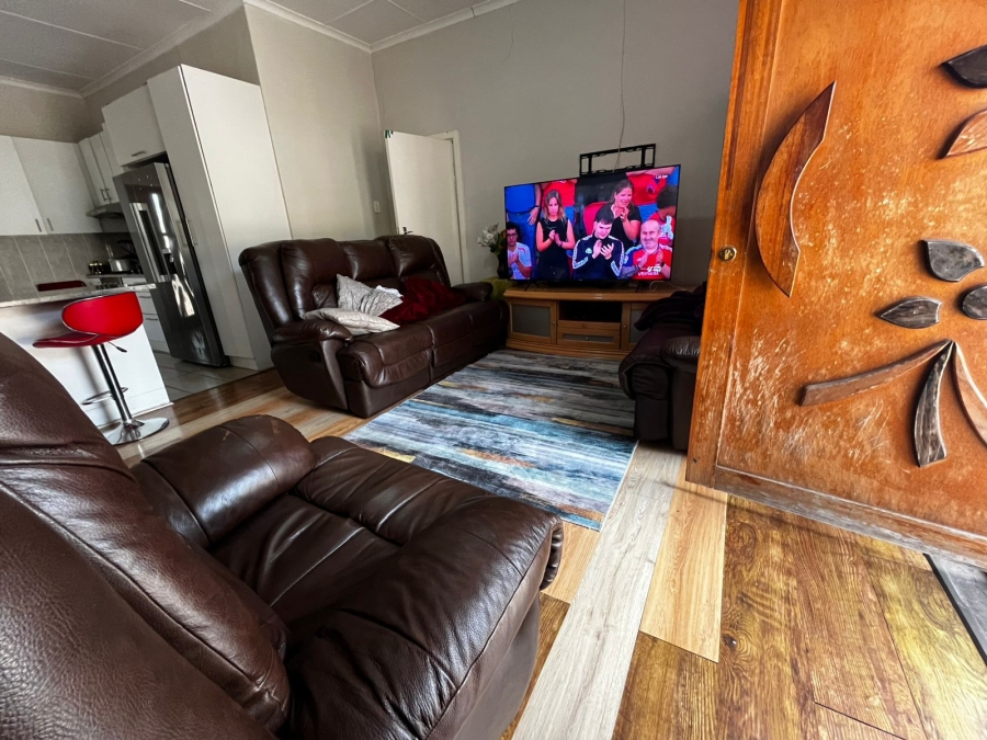 To Let 3 Bedroom Property for Rent in Top Town Eastern Cape